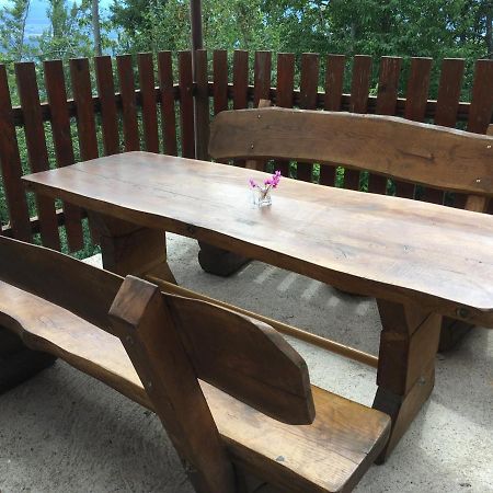 Lodge Dom Na Lovrencu Baselj 외부 사진