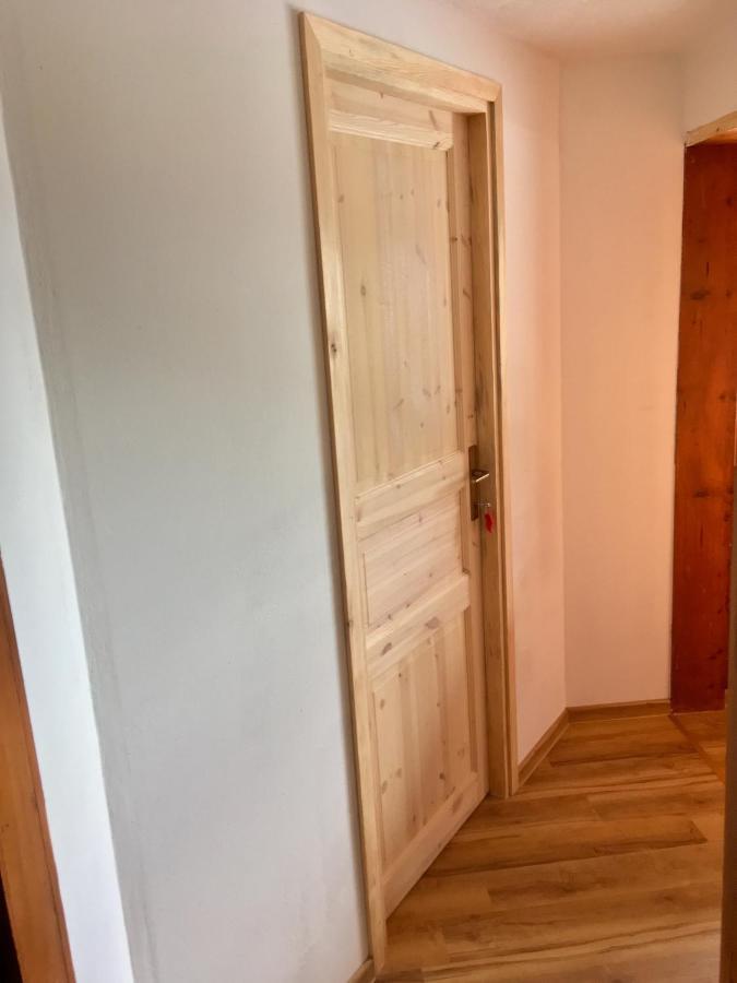 Lodge Dom Na Lovrencu Baselj 외부 사진
